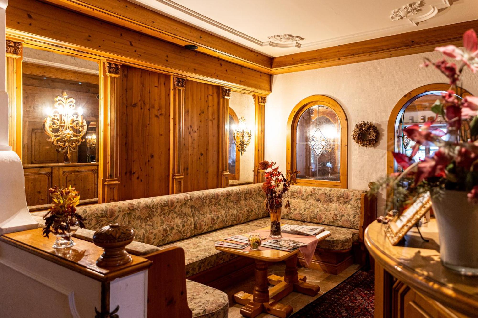Alpenhotel Pfaffenwinkel Peiting Exterior foto